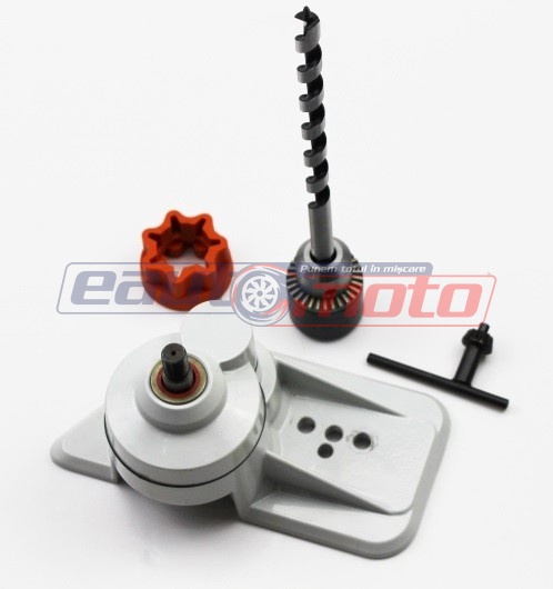 Adaptor pentru bormașină compatibil cu drujbele Stihl 017, 018, 021, 023, 025