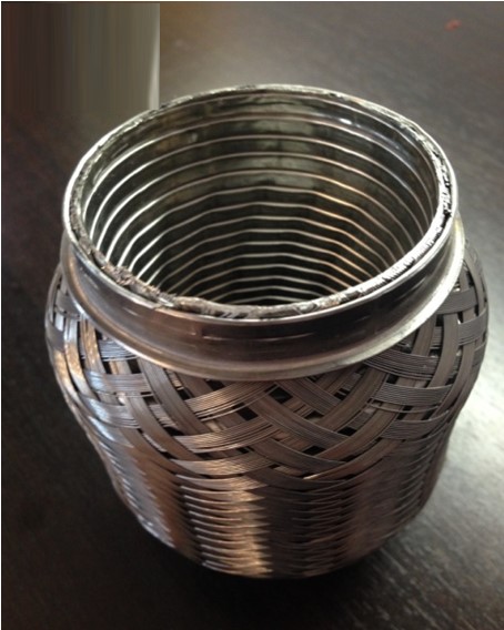 Racord flexibil, structură metalică