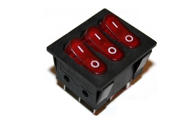 Triplu comutator 15A 250V