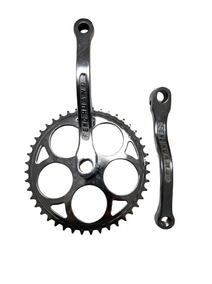 Set angrenaj cu brațe curbate pentru bicicletă cu motor