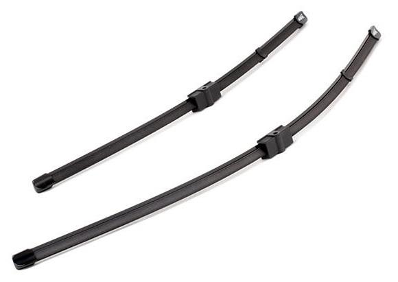 Set de ștergătoare parbriz VALEO SILENCIO FLAT BLADE 574687, lungimi 500 mm și 650 mm, cu lamă lată
