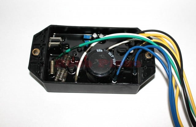 Condensator AVR 450V 470uF 10 fire