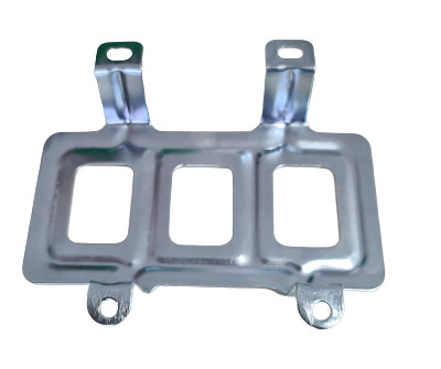Apărătoare metalică pentru rezervorul de benzină al motocoasei model 4
