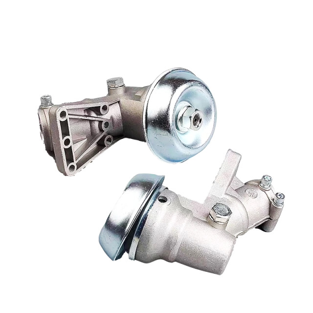 Angrenaj inferior pentru motocoasă 28mm, 10 dinți (prindere carcasă)