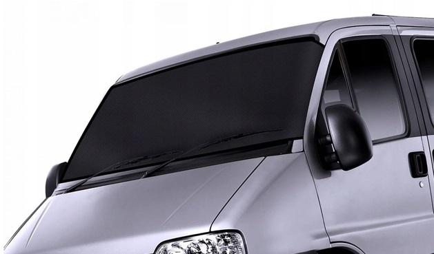 Parasolar auto CARPASSION 10011CP, material termoizolant, dimensiuni 95 x 145/175 cm, culoare neagră