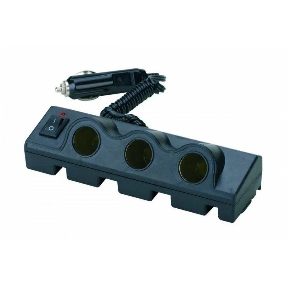 Adaptor auto cu prelungitor BOTTARI Triple 30073BT, dotat cu întrerupător integrat, culoare neagră.