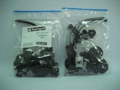 Set clipsuri de montaj pentru bara față RESTAGRAF A505210, plastic, compatibile cu Citroen Berlingo, 1996-2007.