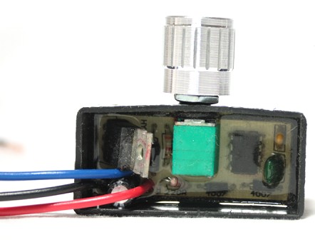 Regulator de presiune pentru pulverizator cu acumulator