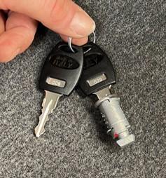 Butuc cu două chei pentru cutii de portbagaj Modula MOKFER00246