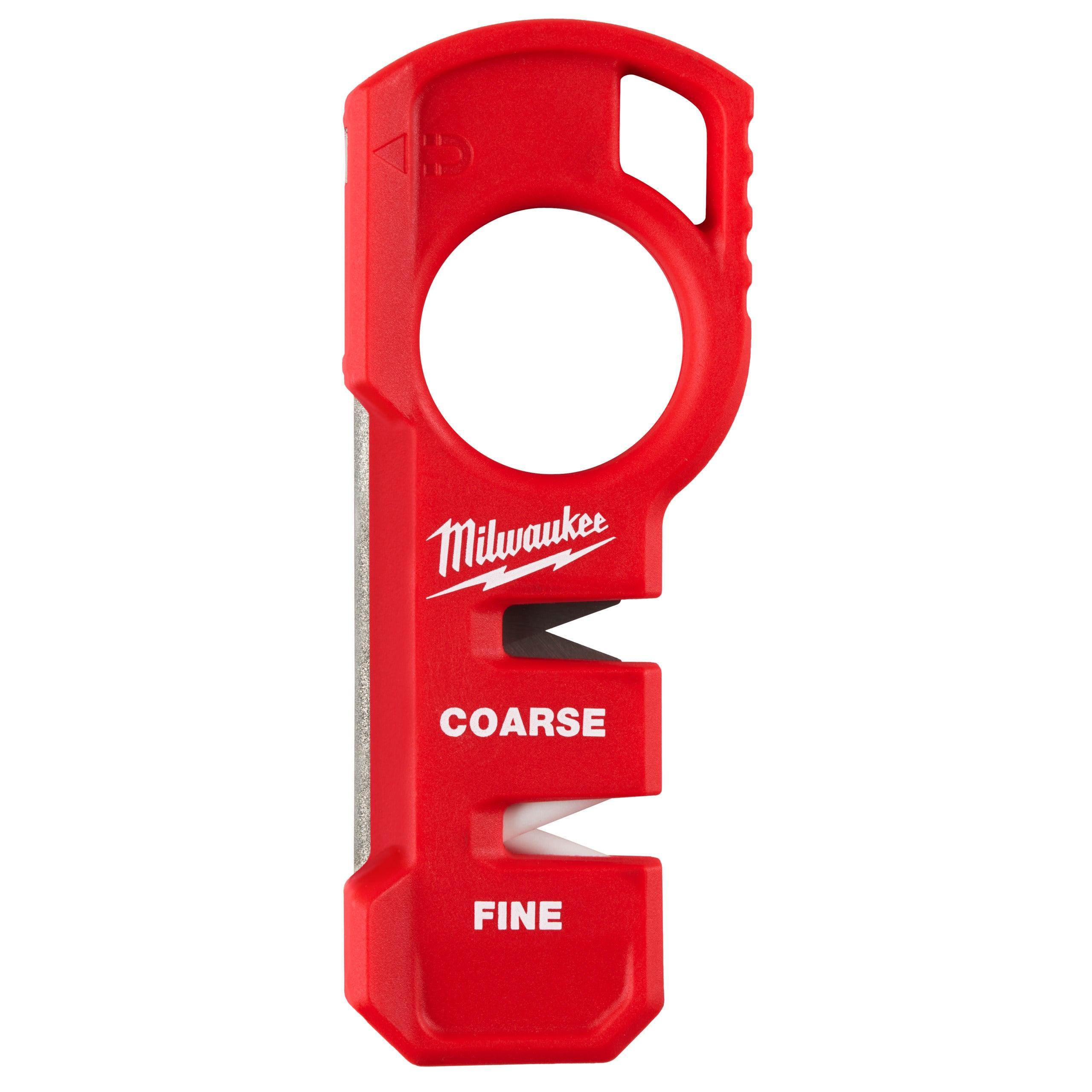 Ascuțitor compact pentru cuțite Milwaukee, model 4932478562
