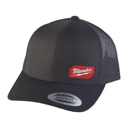 Șapcă Milwaukee STC roșie L/XL, cu plasă, cozoroc din poliester, reglabilă cu mecanism Snapback