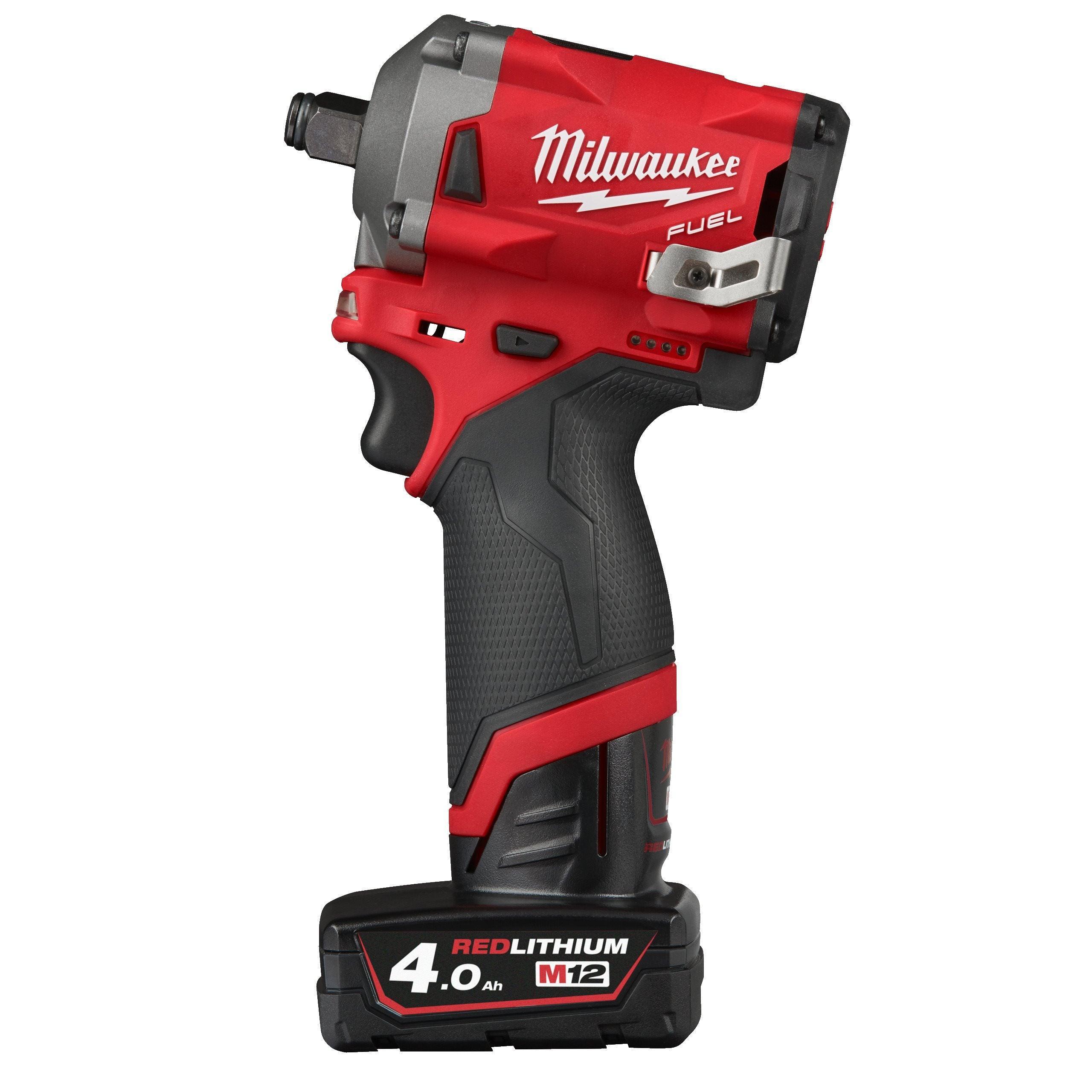 Cheie de impact sub-compactă Milwaukee M12FIWF12-422X, 1/2″, 339 Nm, 12V, cu 1 acumulator M12 B4, 1 acumulator M12 B2, încărcător C12 C și cutie HD, cod 4933464616